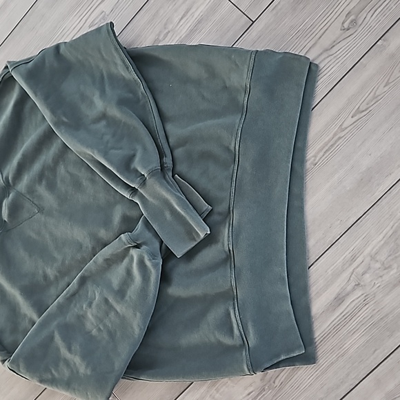 Abercrombie &Fitch Soft A&F crewneck sweater - Picture 4 of 7